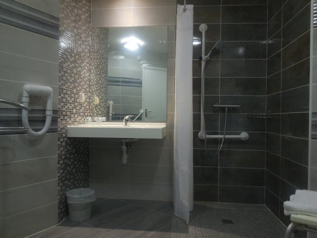Au Relais De L'Oust Hotel Lanouee ห้อง รูปภาพ