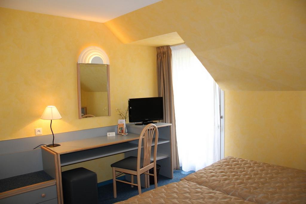 Au Relais De L'Oust Hotel Lanouee ห้อง รูปภาพ